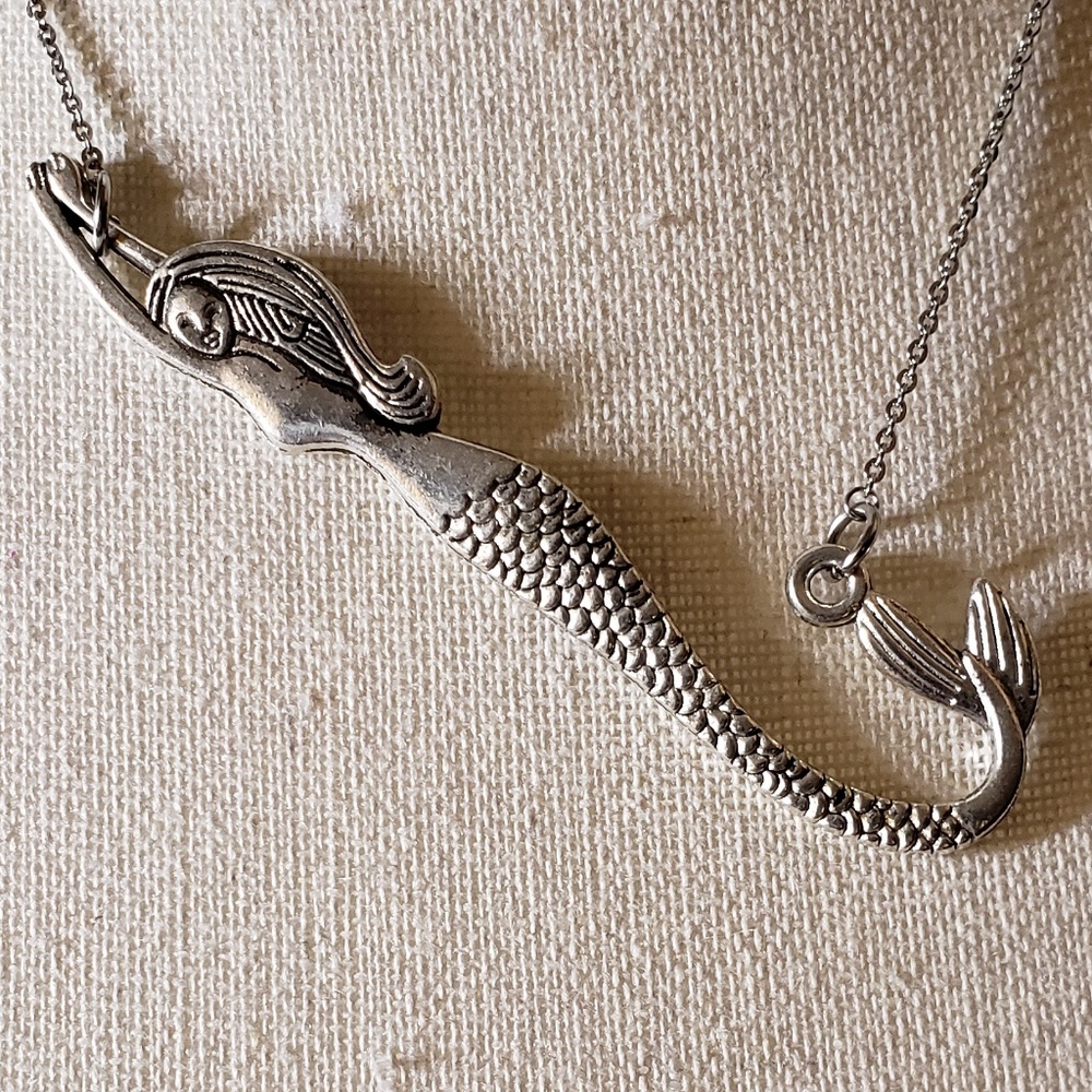 SOLD OUT Mermaid Necklace - Picture 1 of 7
